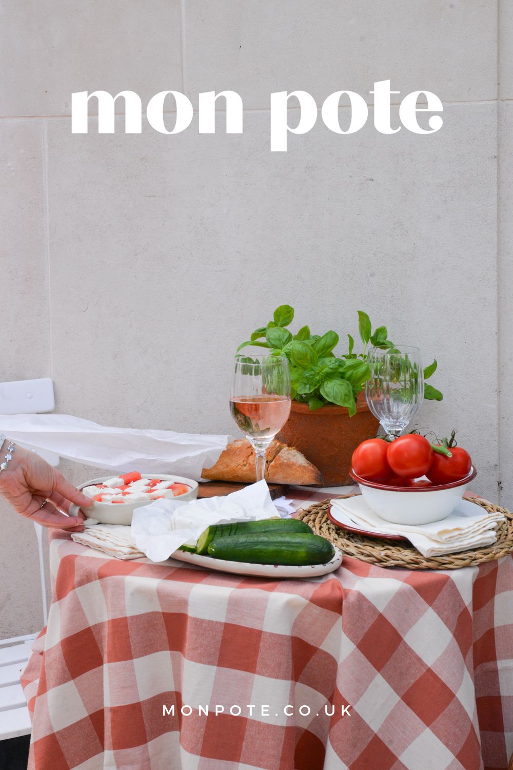 Al Fresco dining - Bistro Table