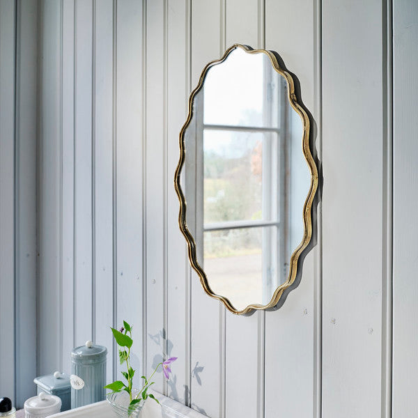 Jonna Wavy Edge Brass Mirror