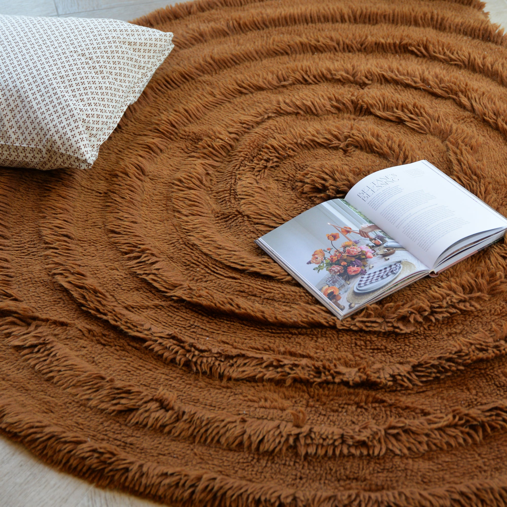 HKliving Round Woolen Rug / Chestnut