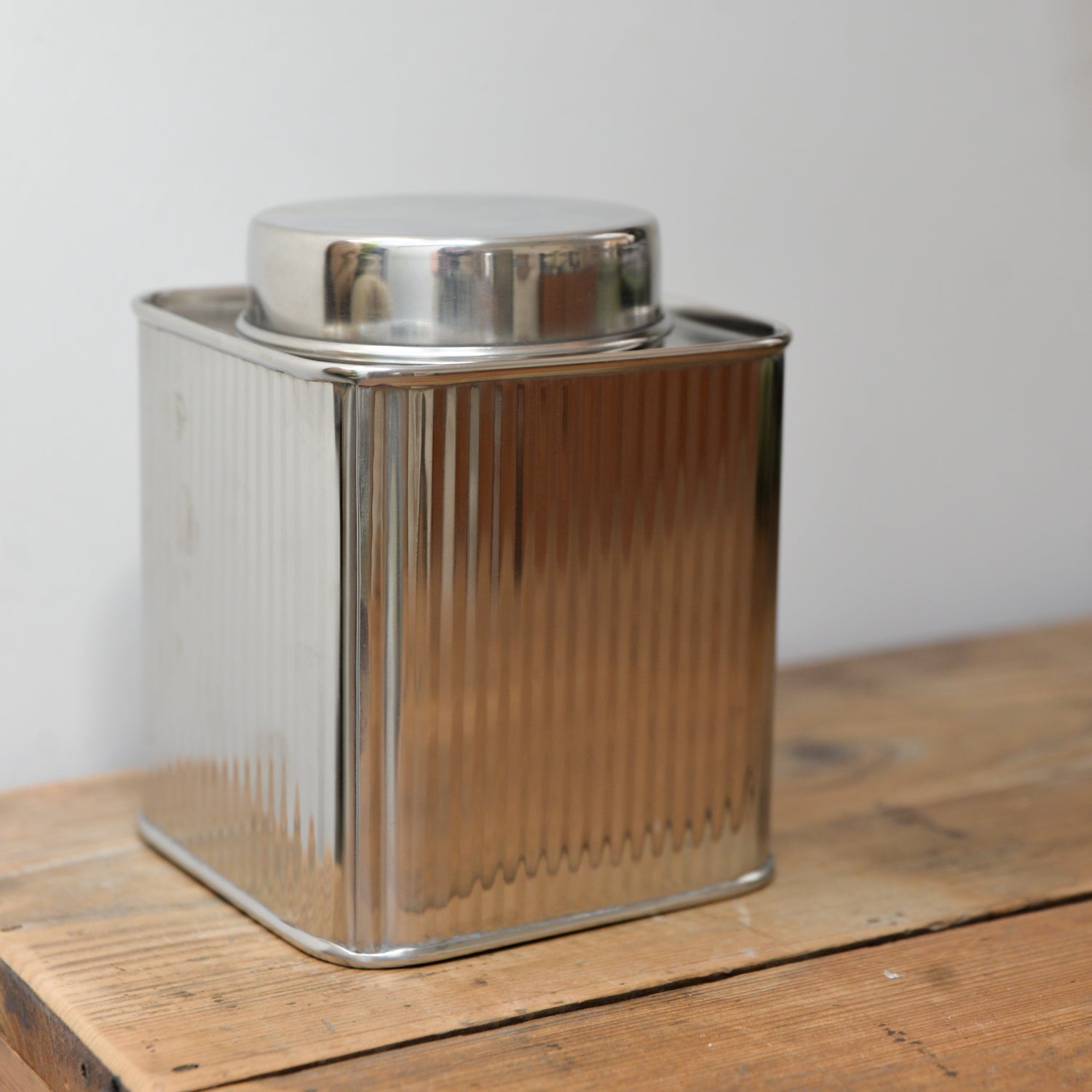 Metal Tea Tin / 15cm
