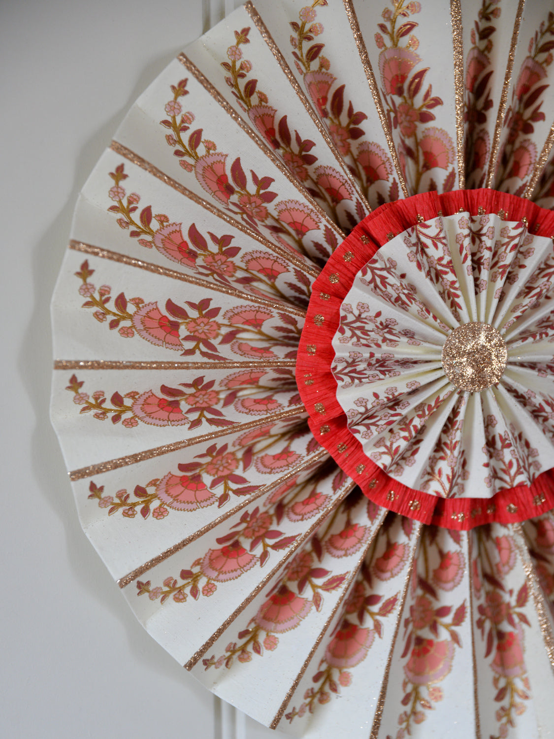 Paper Rosette Calla Berry 30 cm