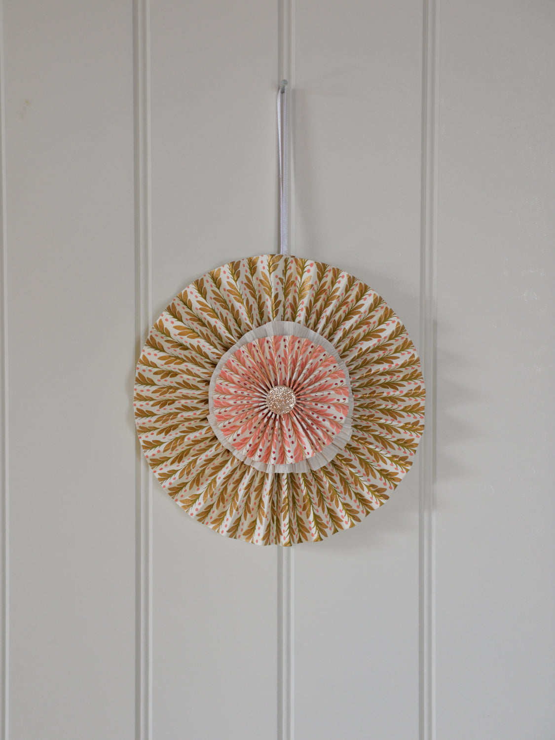 Paper Rosette Naya Tea Rose 20 cm