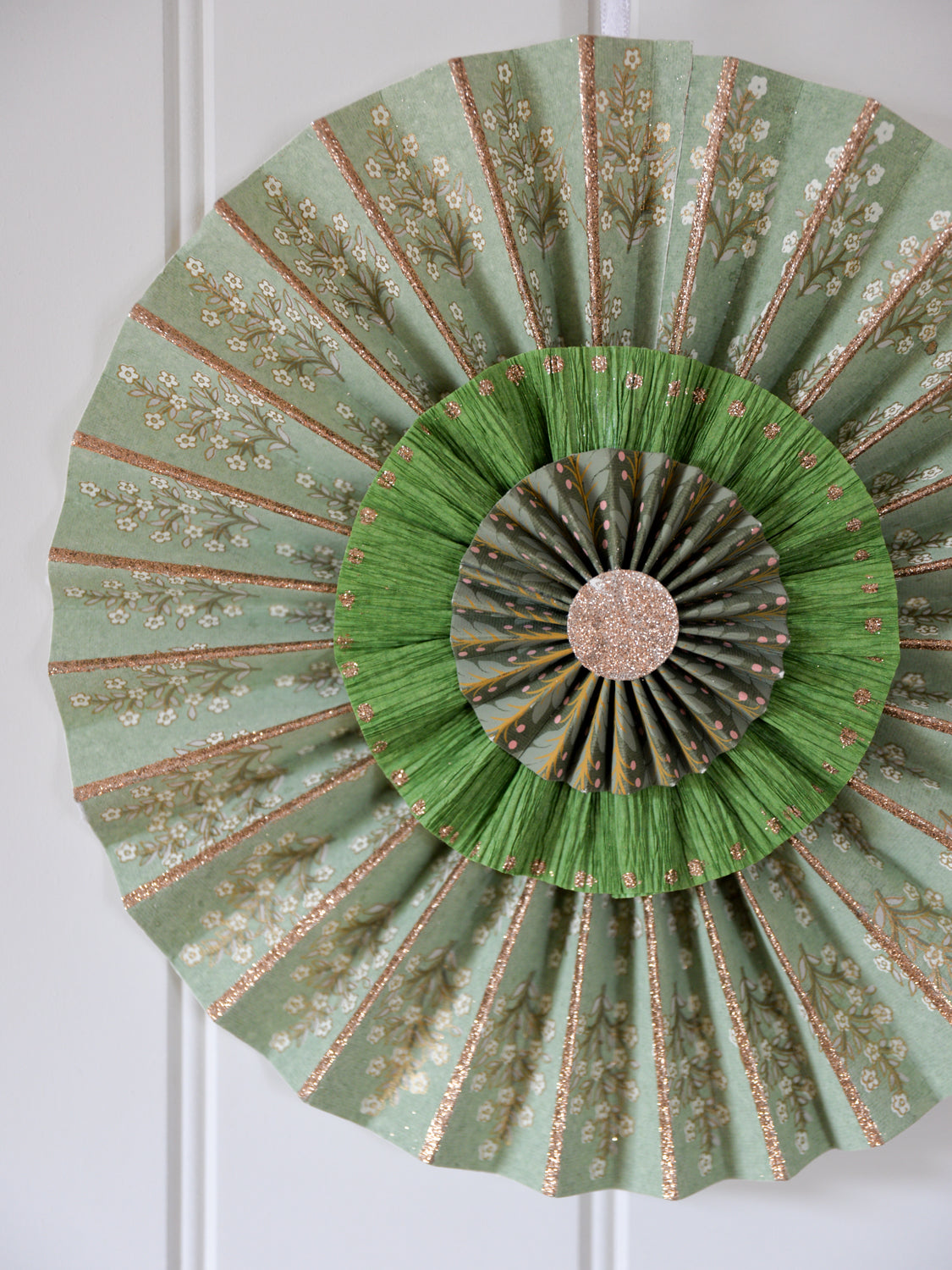 Paper Rosette Samira Artichoke 26 cm