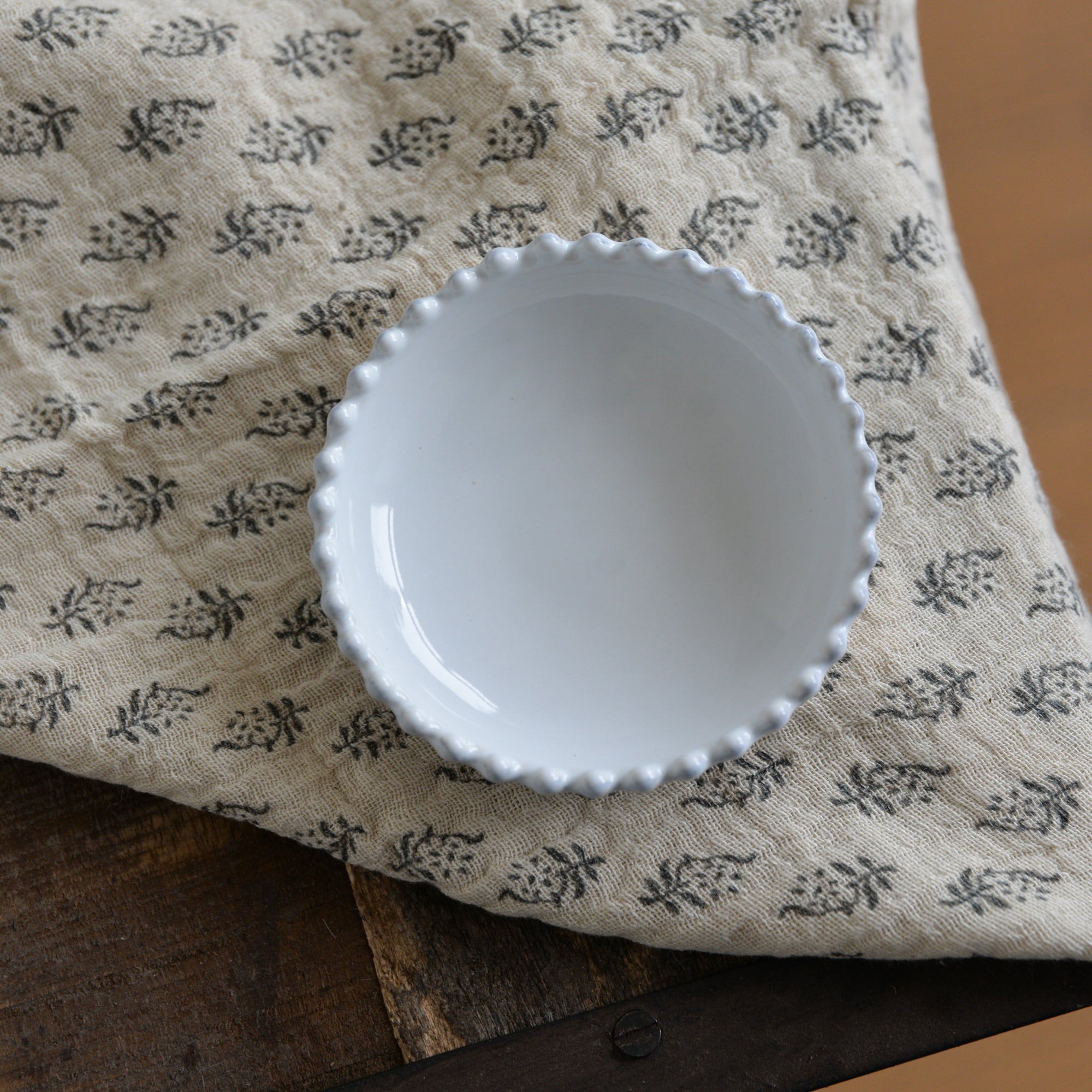 Pearl White Mini Butter Dish / 11cm