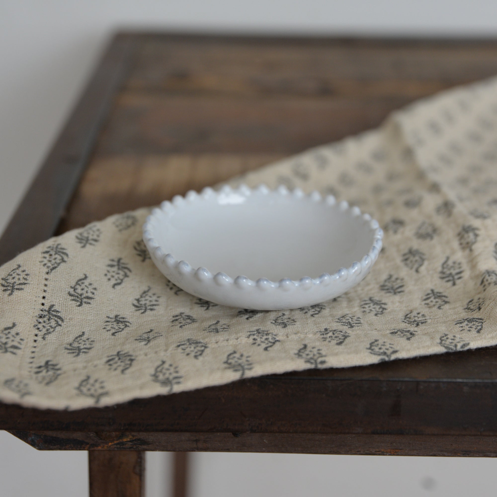Pearl White Mini Butter Dish / 11cm