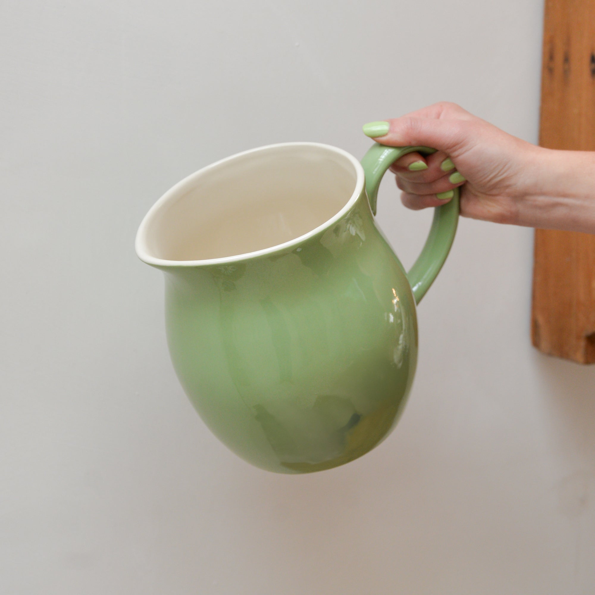 Mint Ceramic Water Jug / 2.5l