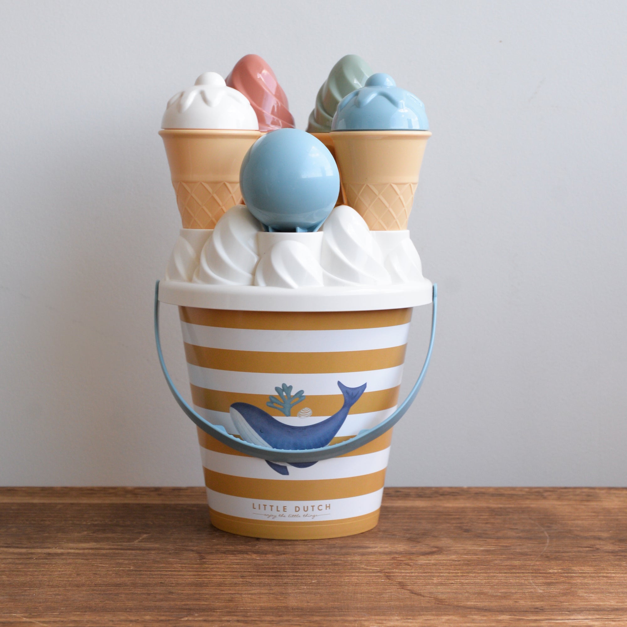 Ice Cream Beach Bucket Set / Colours