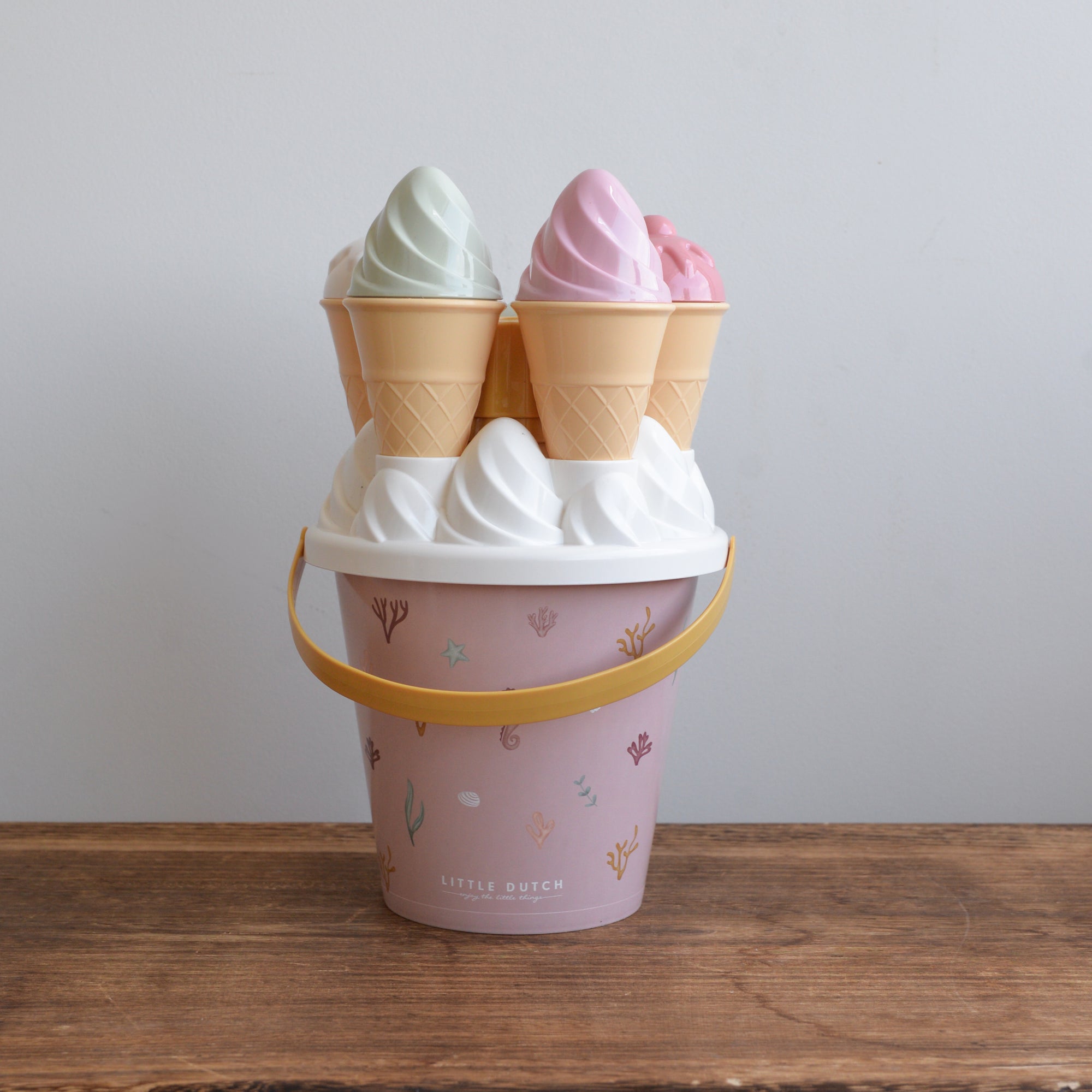 Ice Cream Beach Bucket Set / Colours