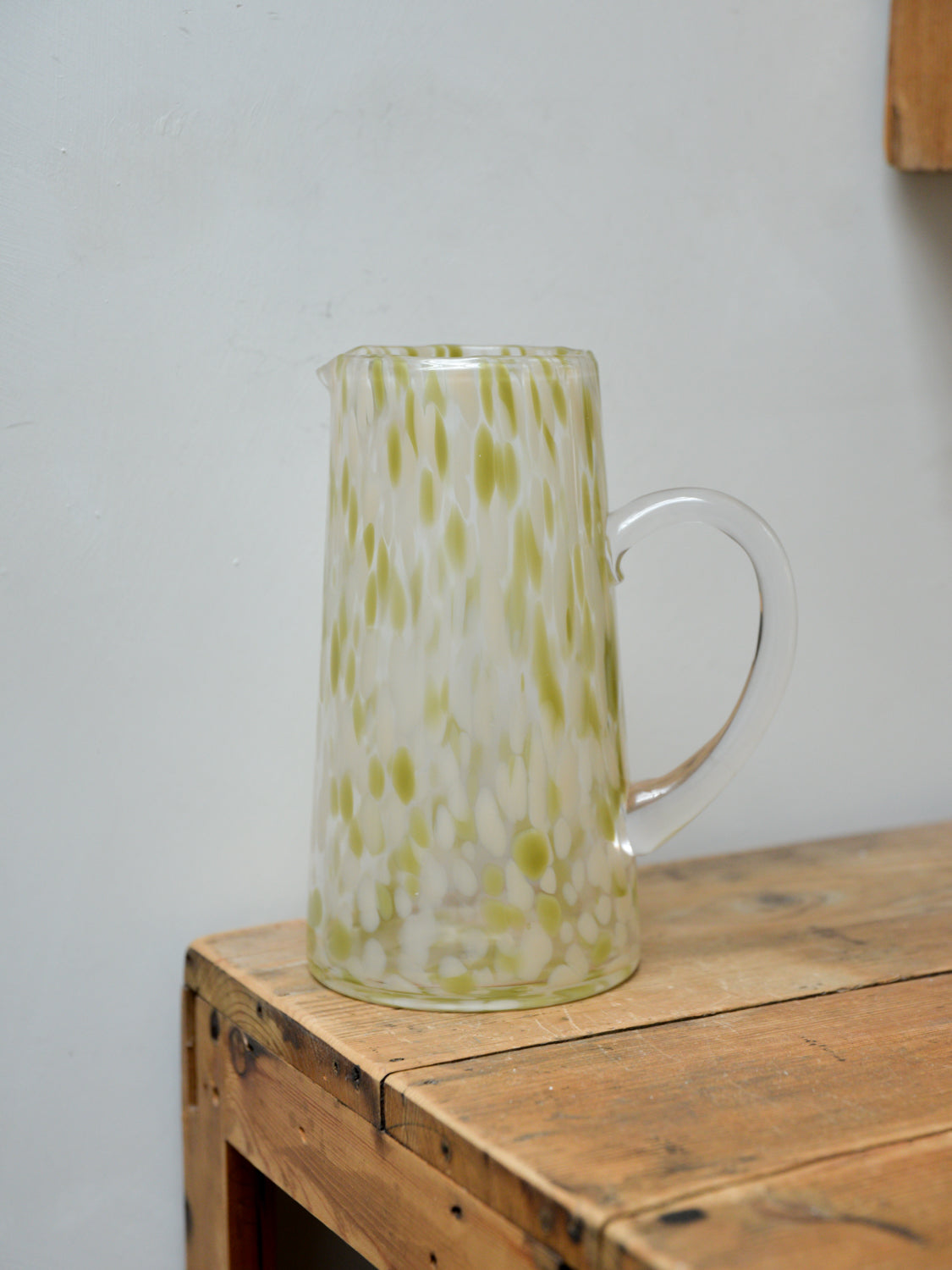 Speckled Pitcher with Handle / Khaki