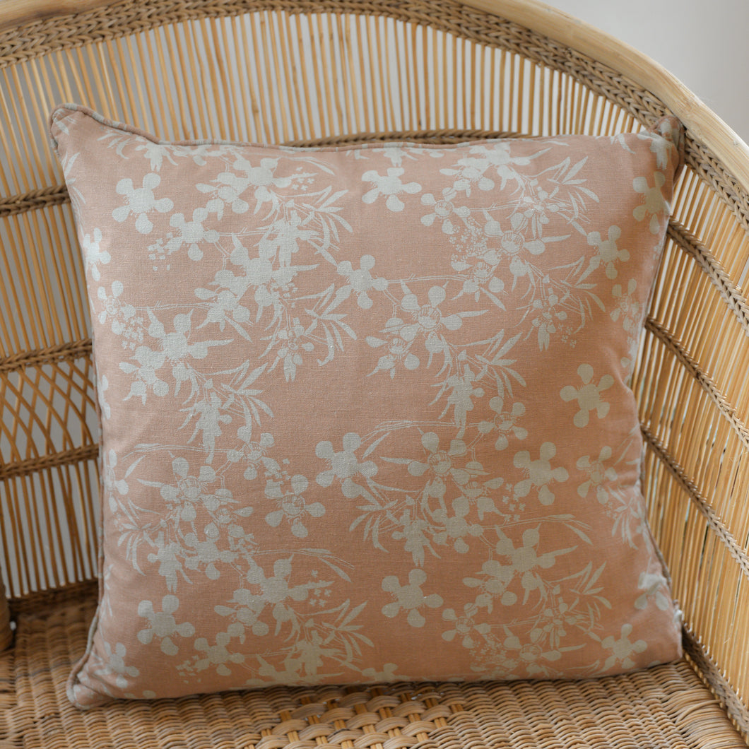 Myrtle Flower Cushion / Clay Pink
