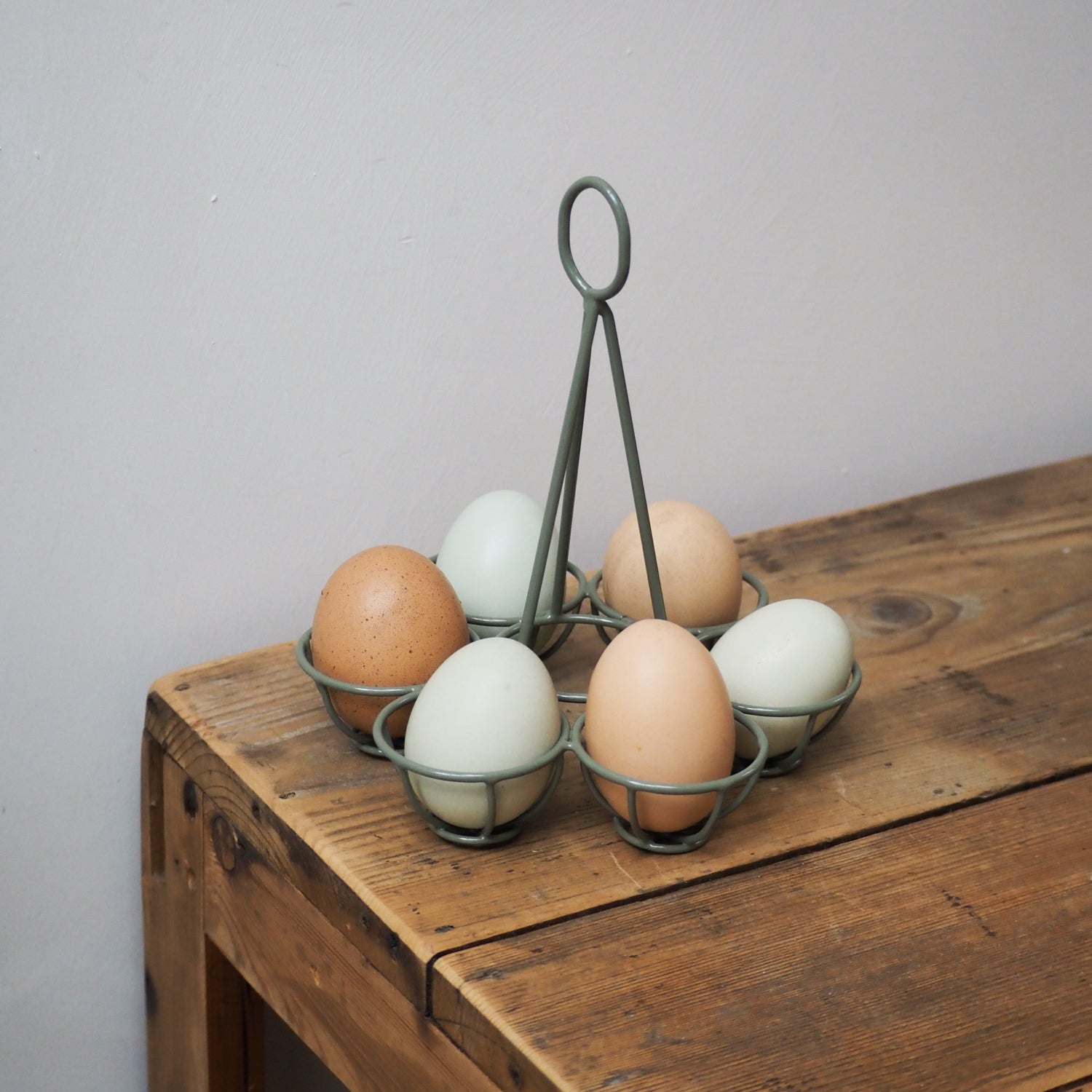 Painted Wire Egg Stand / Small