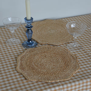 Scalloped Placemat / Natural