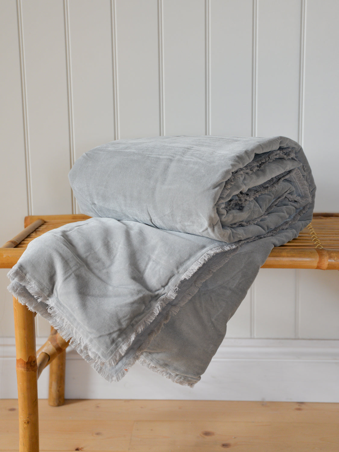 Fara Cotton Velvet Throw 135 x 200 / Pearl Grey