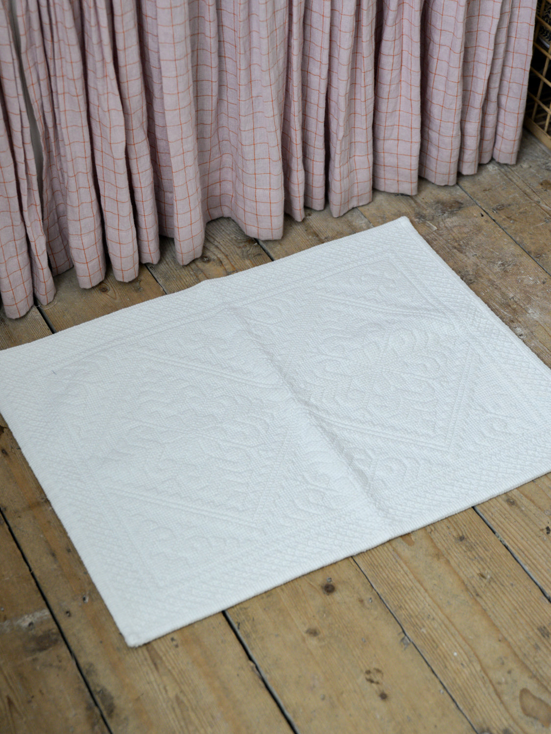 Enzo Cotton Bath Mat / White