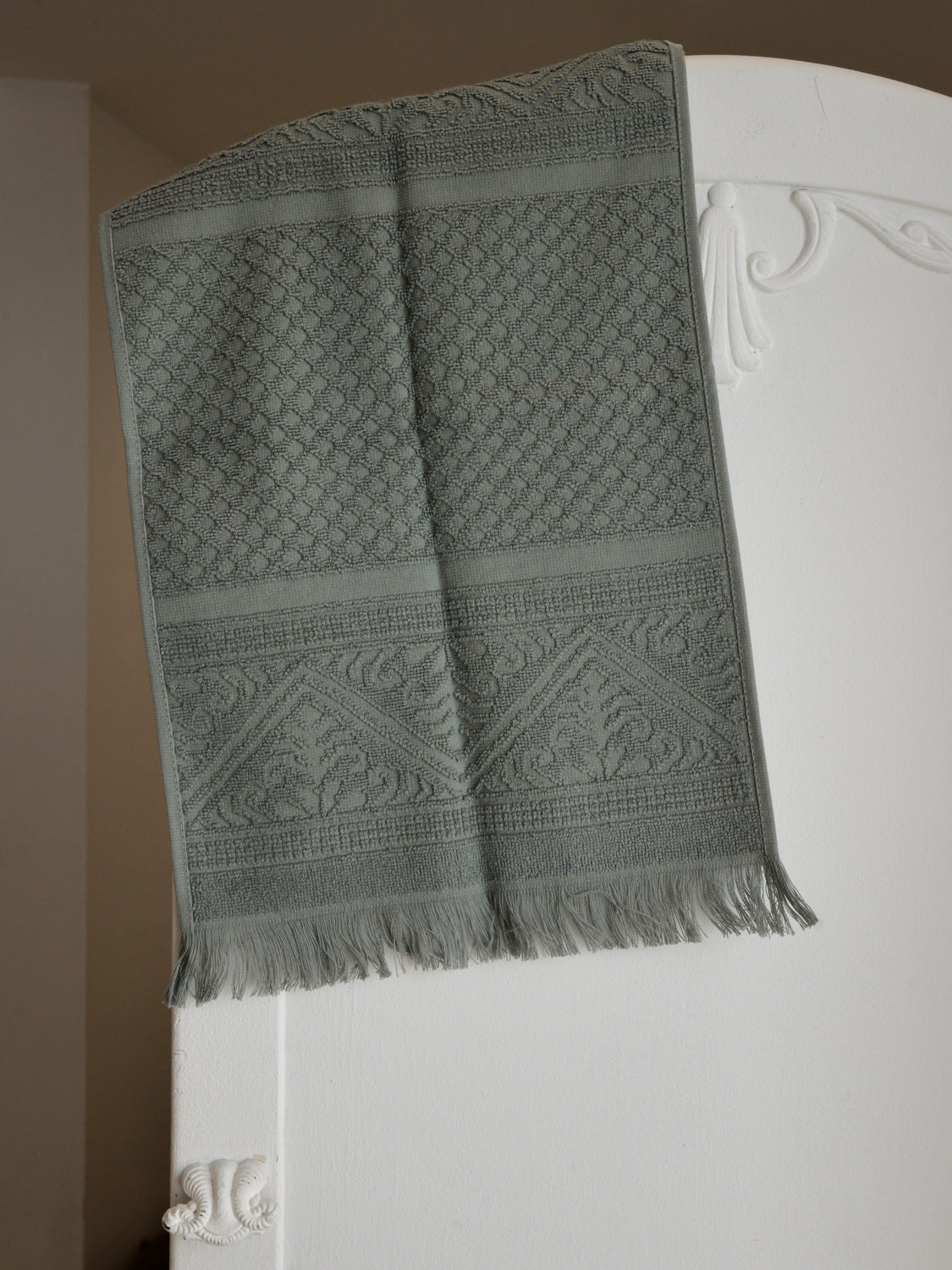 Jacquard Guest Towel / Thyme Green