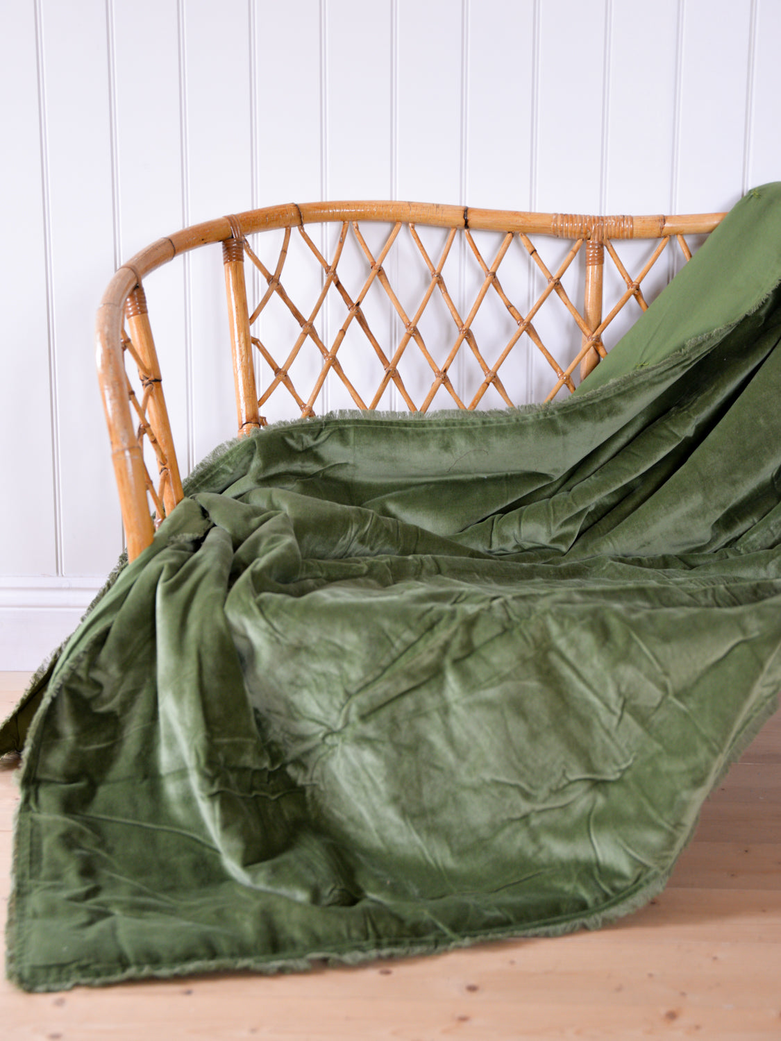 Fara Cotton Velvet Throw 135 x 200 / Eucalyptus