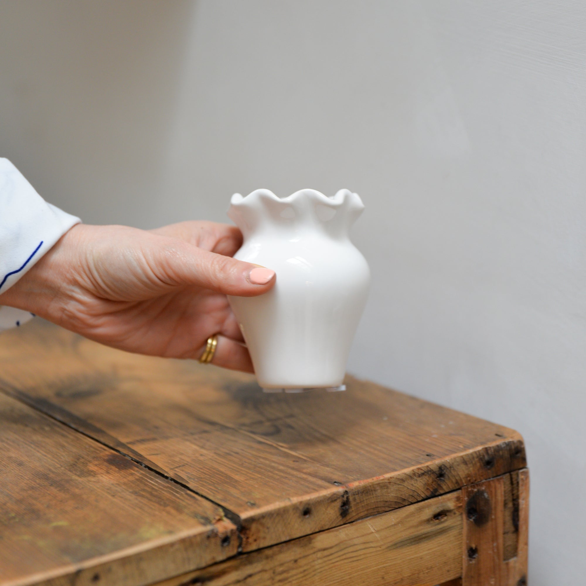 Evelina White Glazed Scalloped Mini Vase