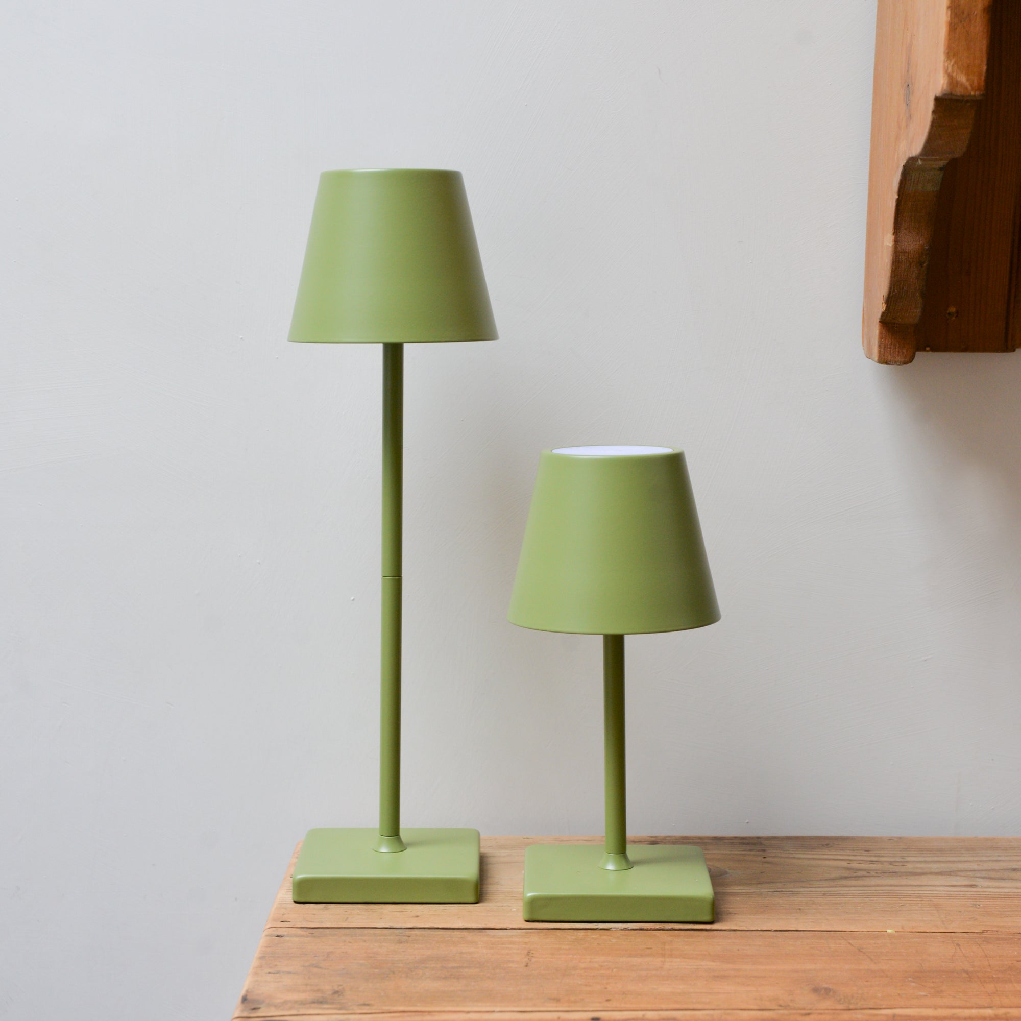 Siena Rechargeable LED Table Lamp /Green