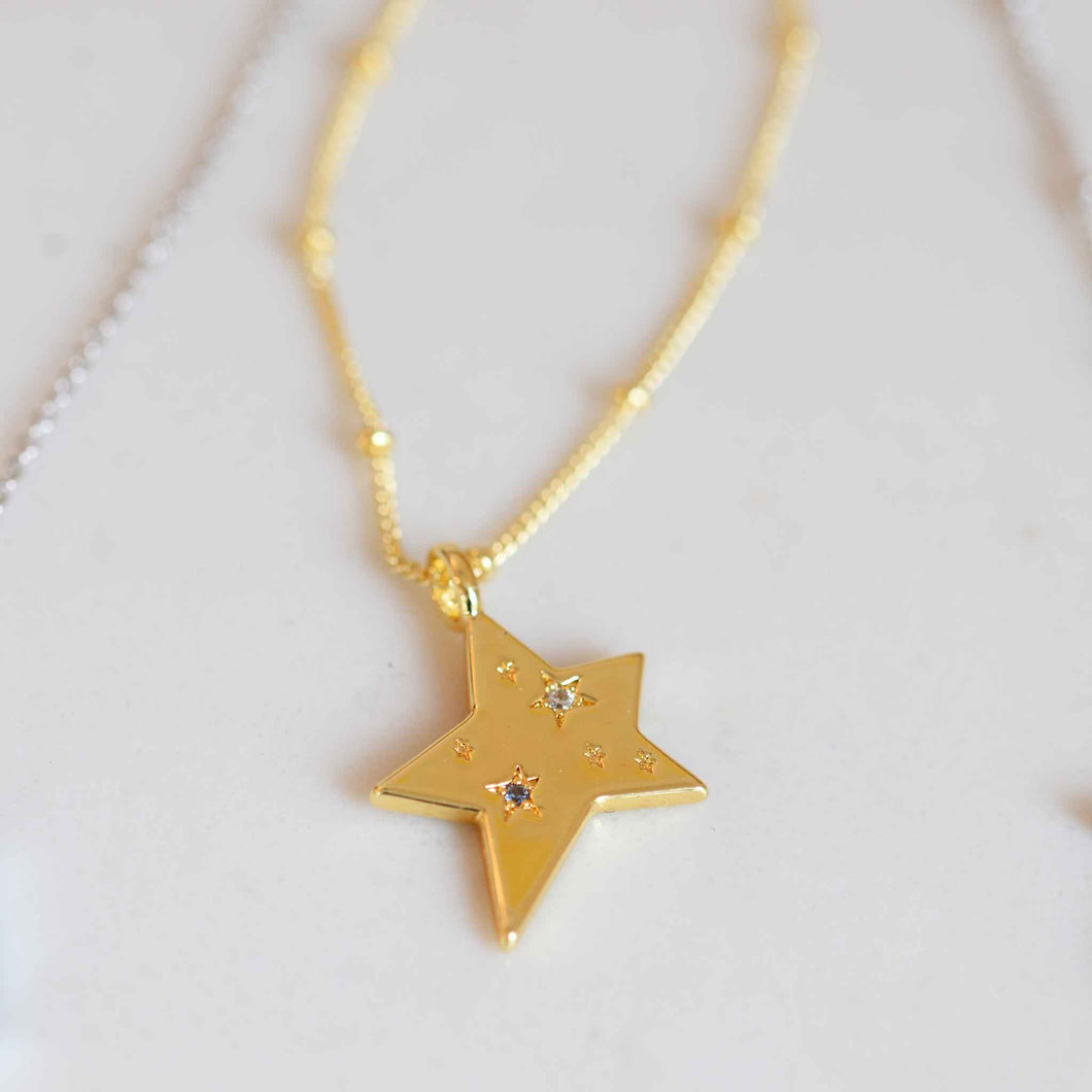 Junk Jewels Star Charm Jewelled Necklace Silver or Gold Plated
