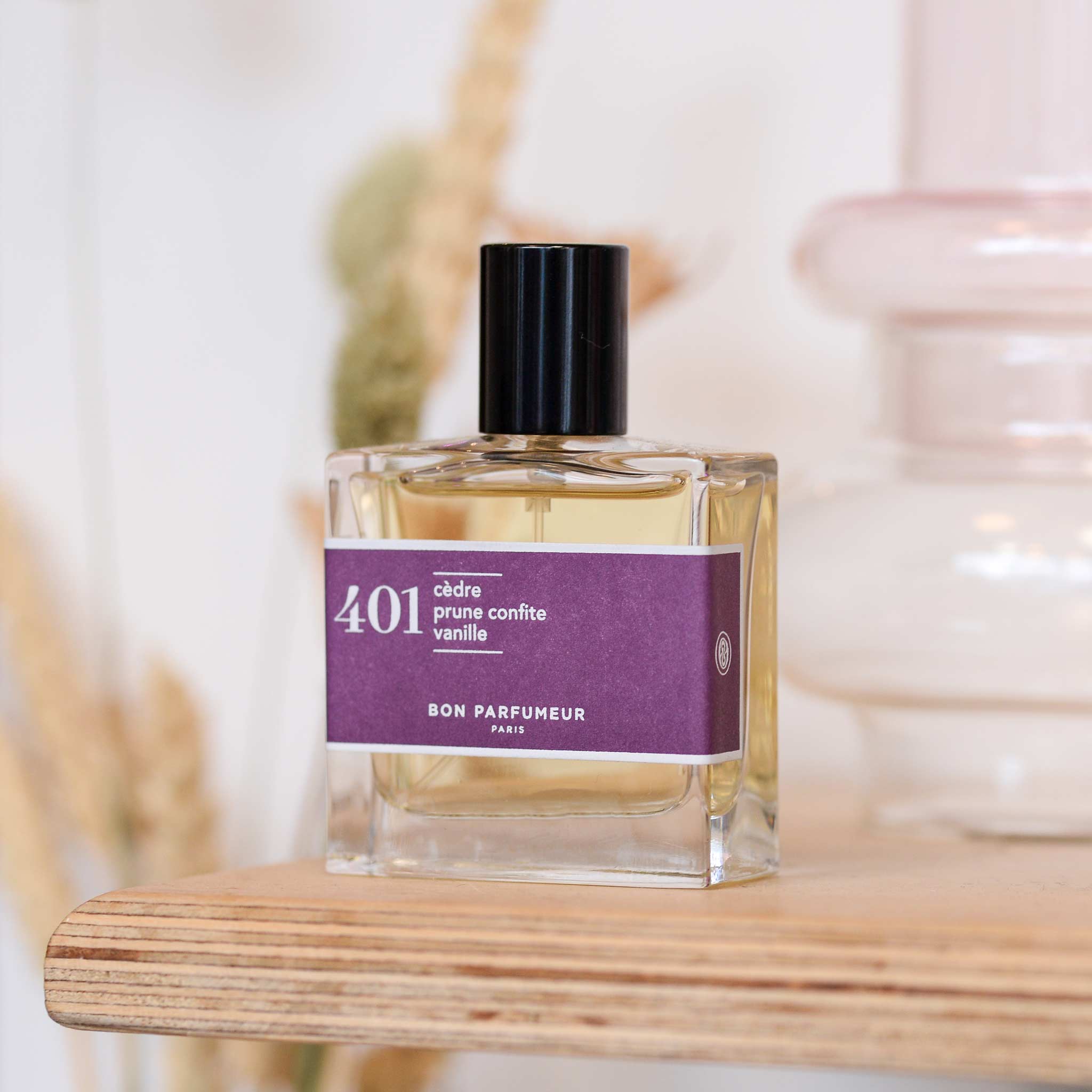 401: Cedar, Candied Plum and Vanilla – Mon Pote