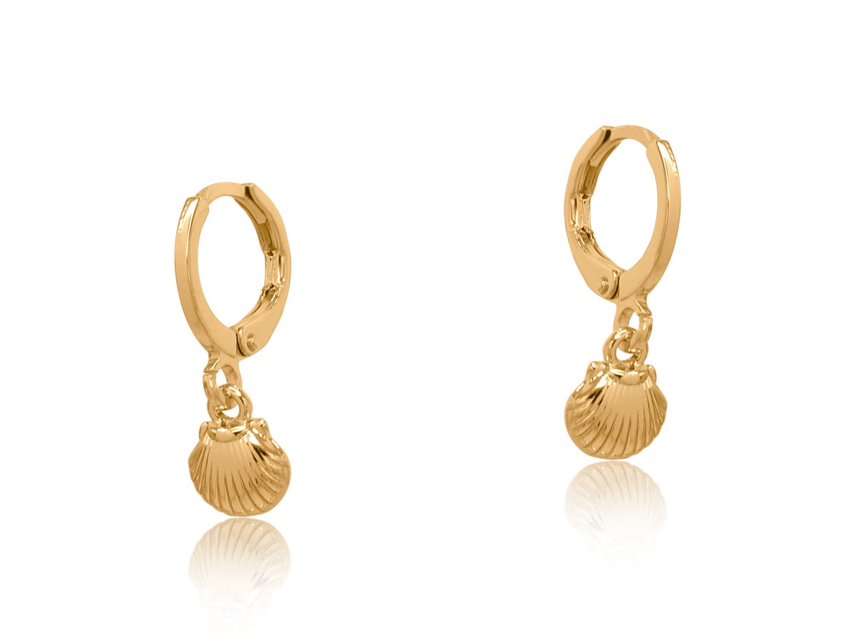 Ines Sea Token Petite Shell Huggies / Gold