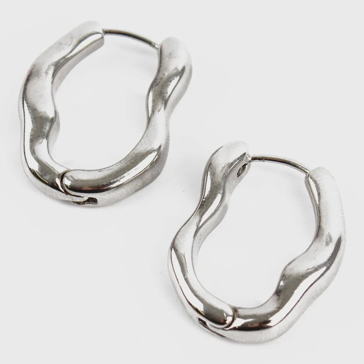 Oblong Wiggle Earrings / Silver
