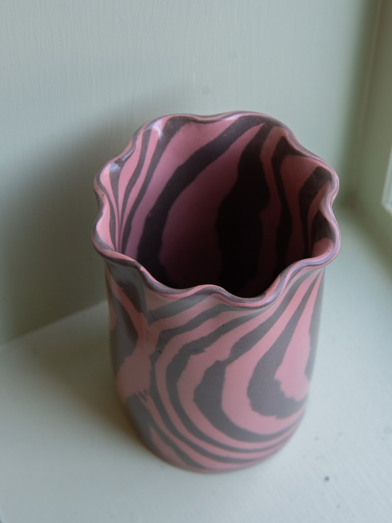 Scalloped Marble Pink Vase / Small