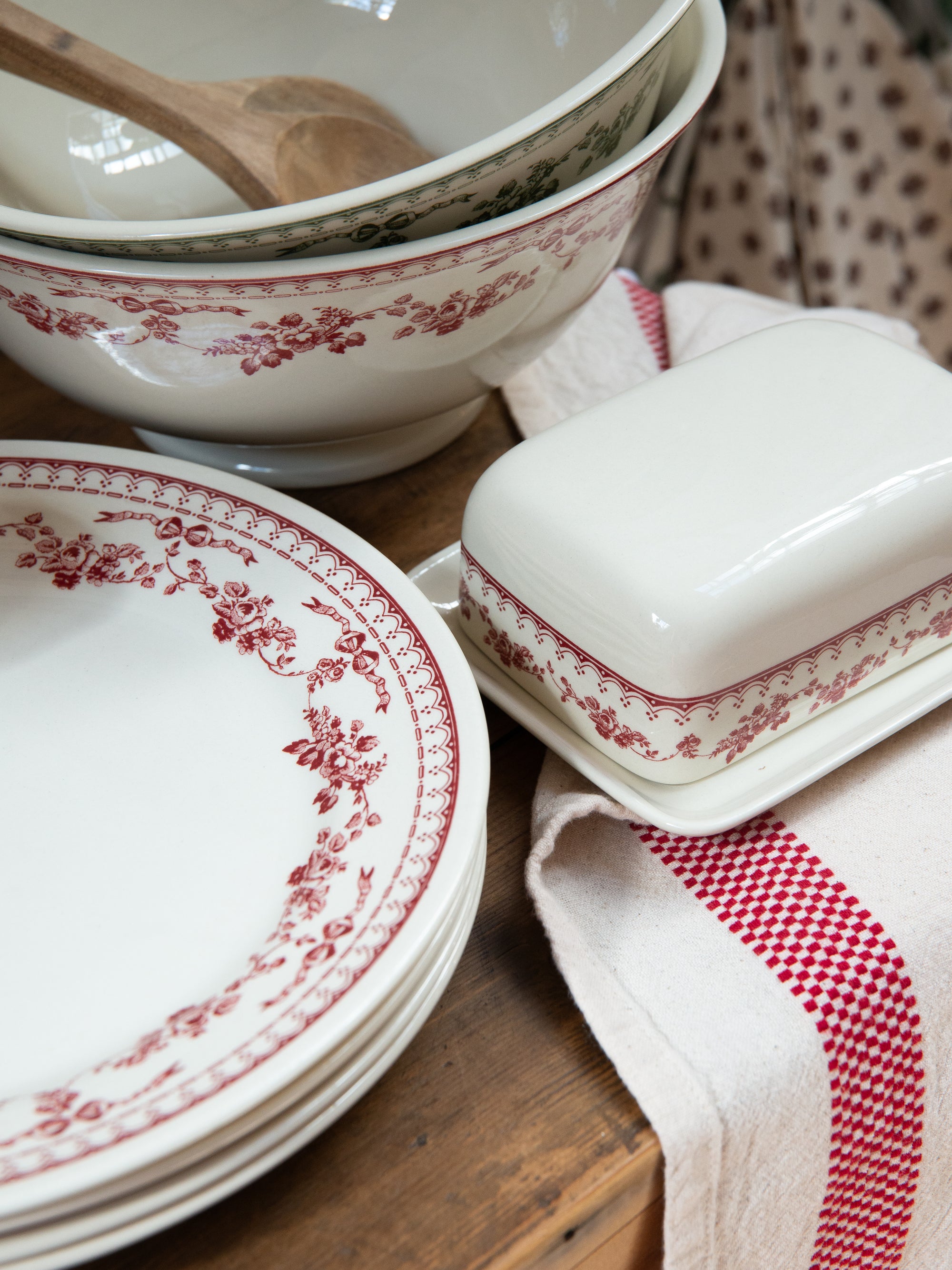 Faustine Patterned Floral Butter Dish / Burgundy
