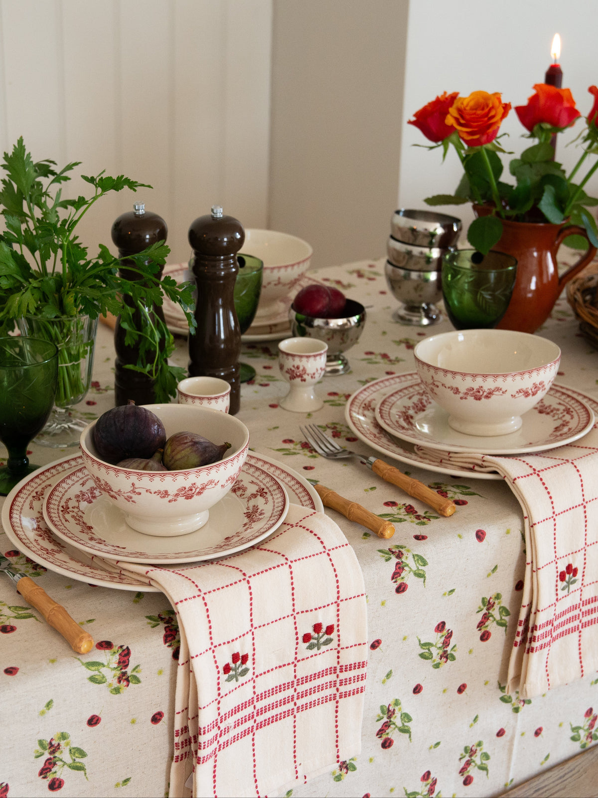 Faustine Patterned Floral Bowl / Burgundy