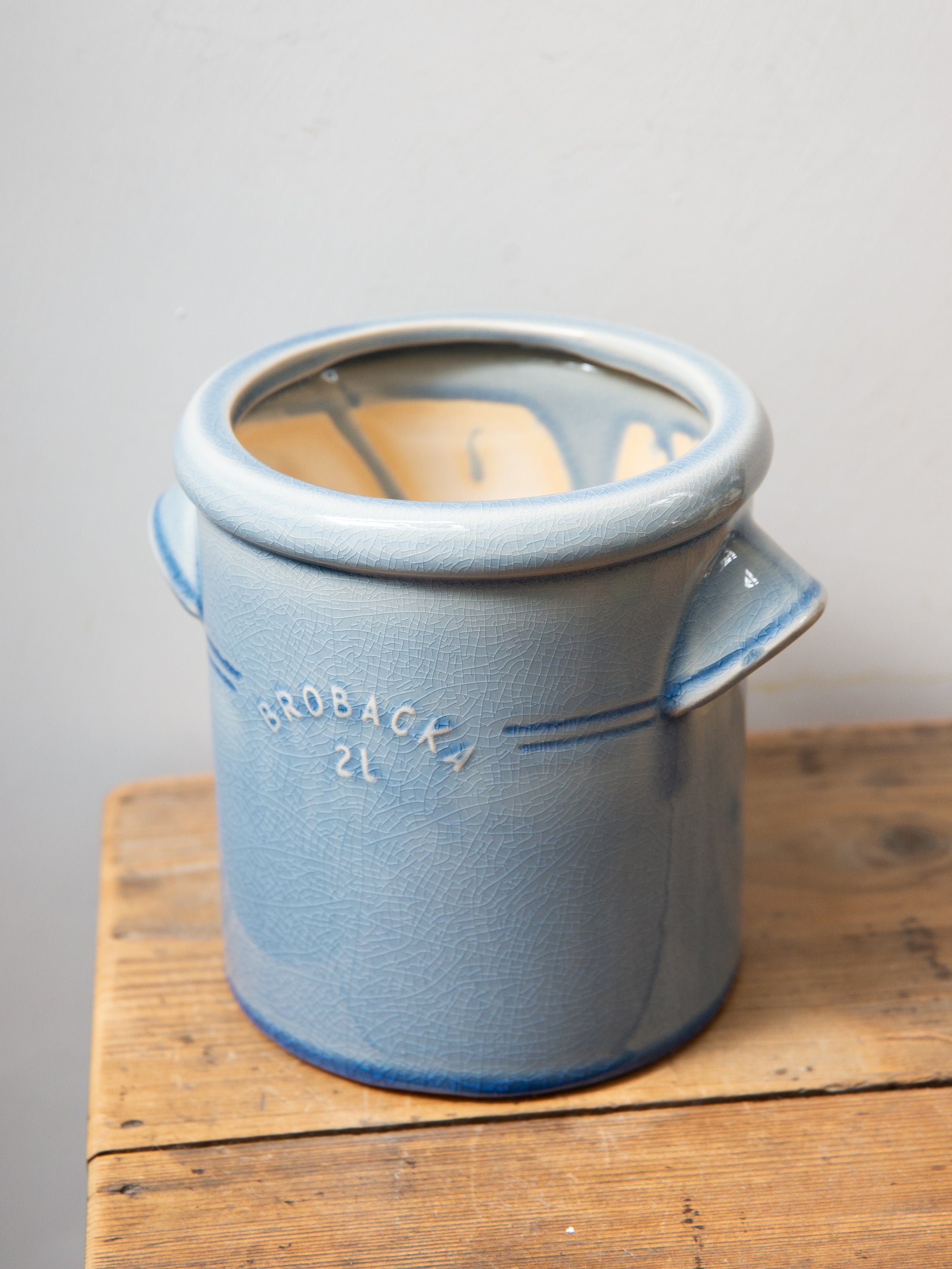 Rustic Utensil Pot with Handles / Light Blue