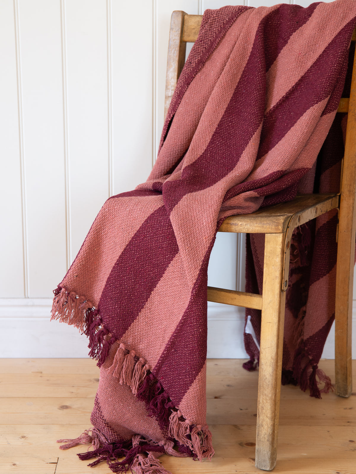 Frello Recycled Cotton Stripe Throw / Red