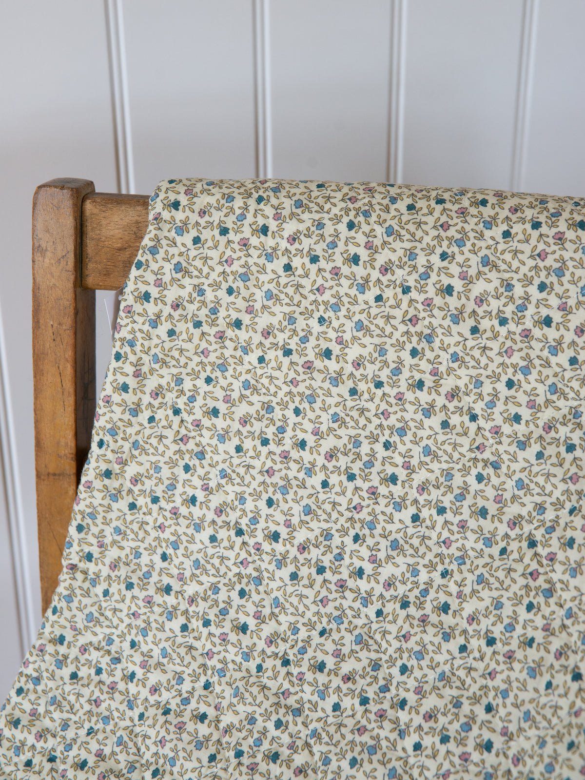 Cream with Blue Flowers Quilt