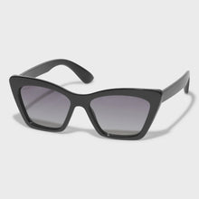 Load image into Gallery viewer, Dakota Cat Eye Sunglasses / Colours