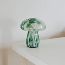 Load image into Gallery viewer, Mushy Portable LED Lamp / Green and White