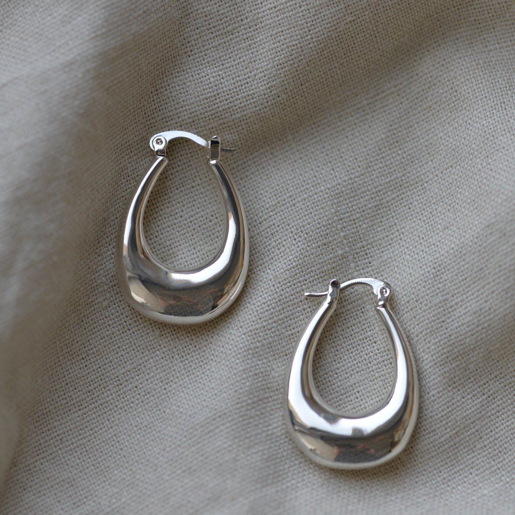 Elvira Organic Shape Oval Earrings