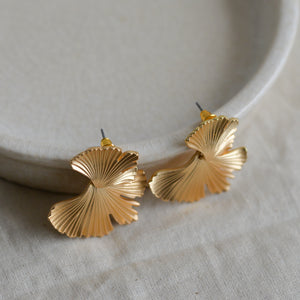 Julia Gynko Leaf Dangle Earrings