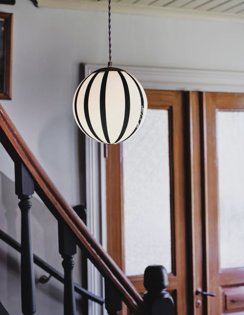 Alba Black and White Pendant Small