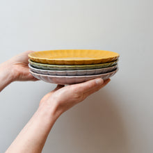 Load image into Gallery viewer, Scalloped Plate / Yellow