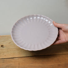 Load image into Gallery viewer, Scalloped Plate / Rose