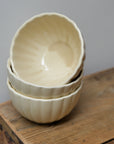 Scalloped Bowl / Beige