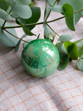 Load image into Gallery viewer, Christmas Baubles Seraphim / Green Snowflake