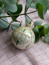 Load image into Gallery viewer, Christmas Baubles Seraphim / Green Teardrop