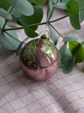 Load image into Gallery viewer, Christmas Baubles Seraphim / Pink and Green Mistletoe