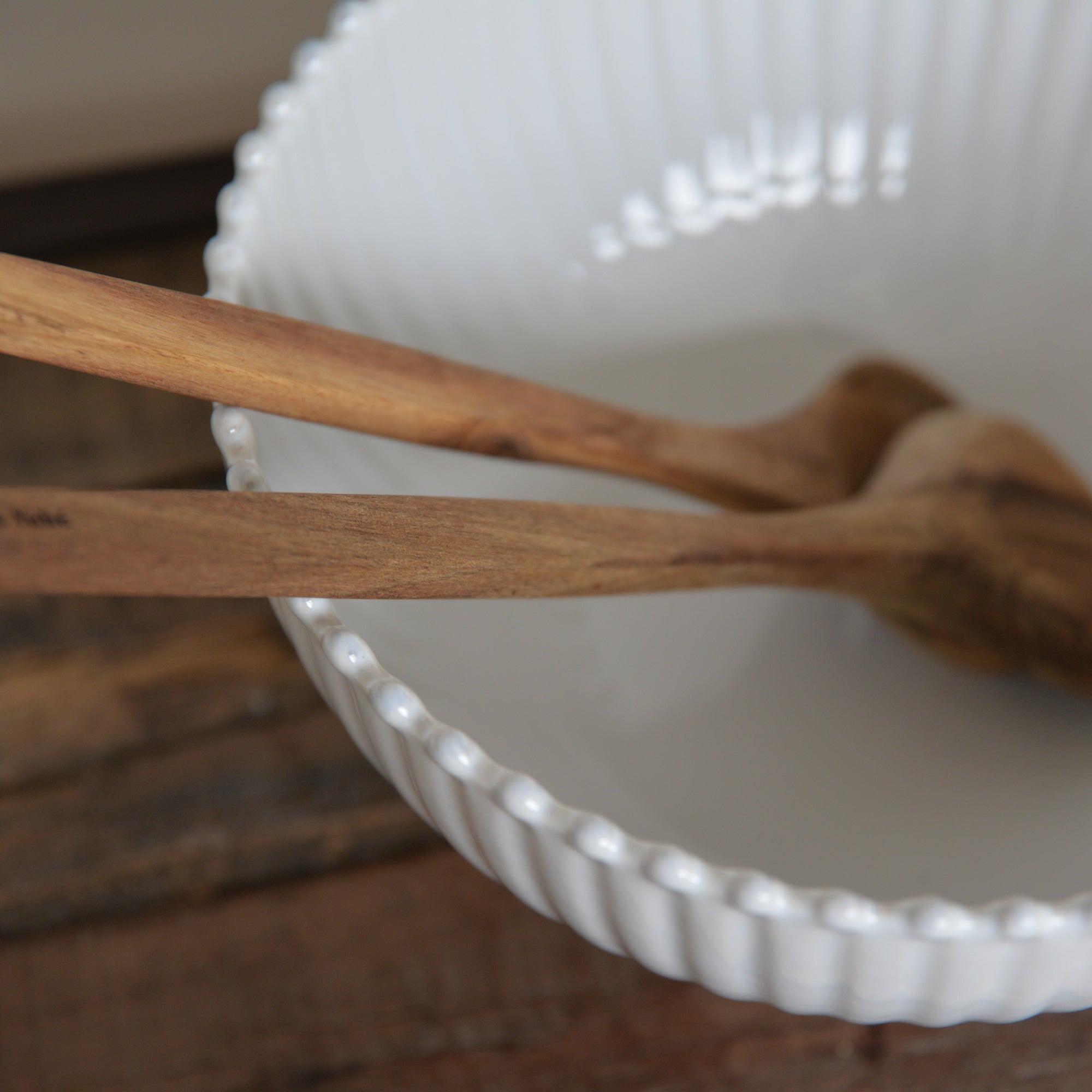 Pearl White Serving Bowl / 27cm