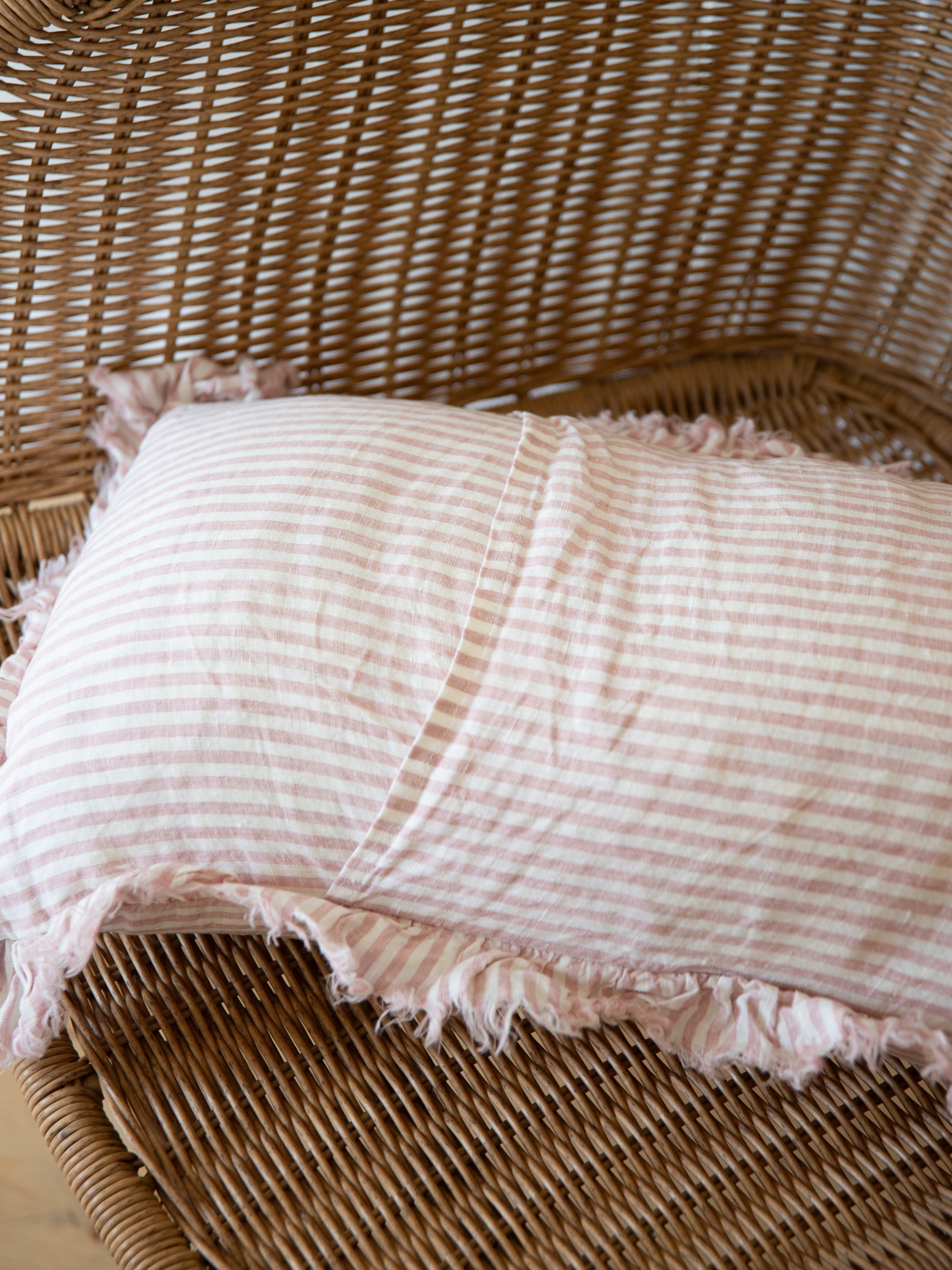 Linen Ruffle Cushion Cover / Pink Stripe / 50 x 30  cm