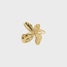 Load image into Gallery viewer, Dream Statement Flower Ring Gold Plated