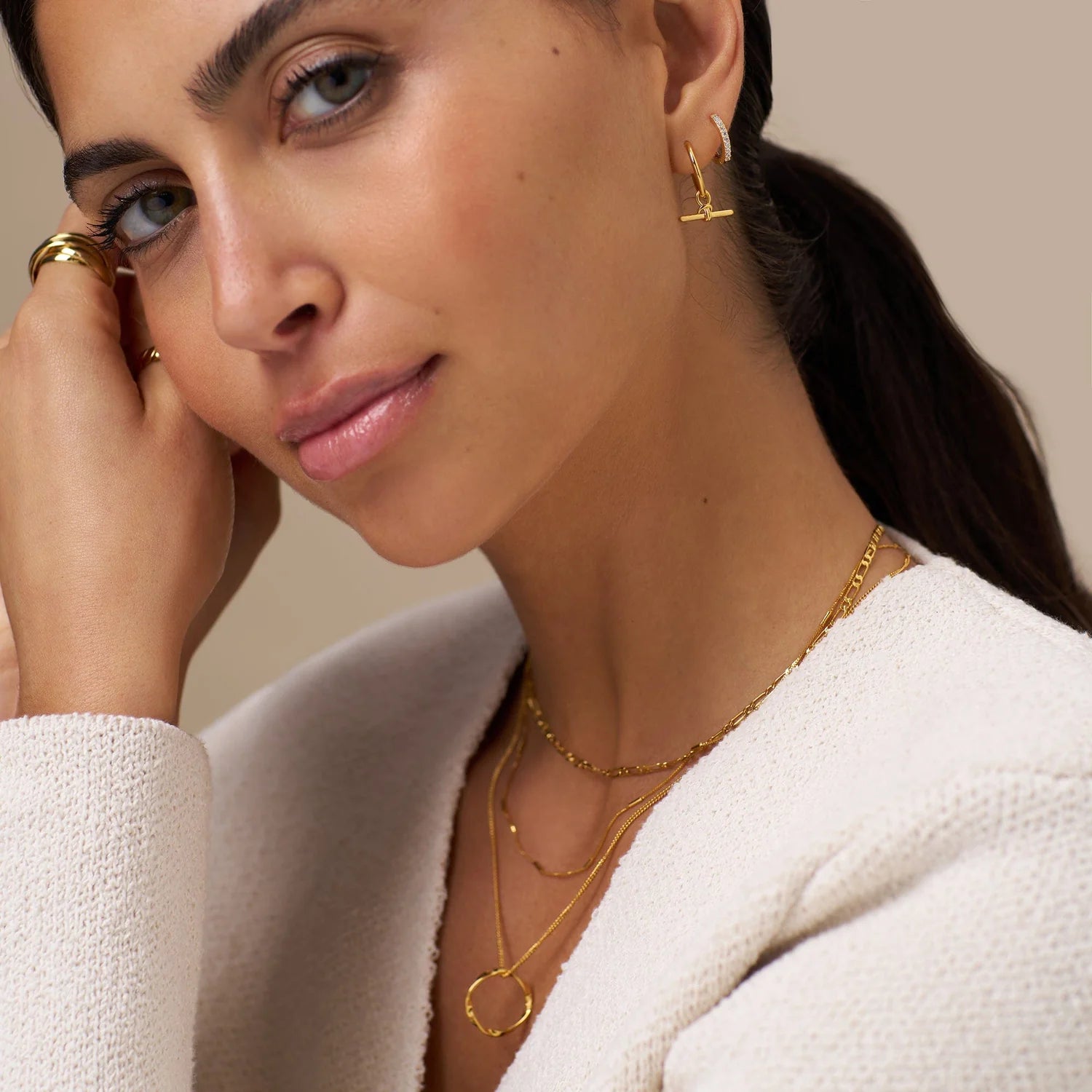 Dainty T-Bar Knot Hoop Earrings / 18K Gold Plated
