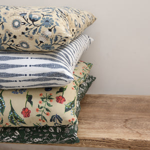 Daki Floral Cushion With Filler