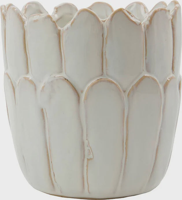Ezra Scalloped Plant Pot
