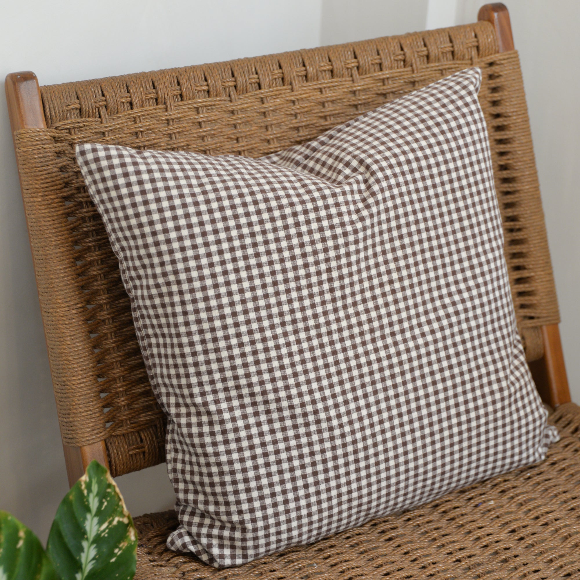 Gingham Cushions With Filler Brown/Grey